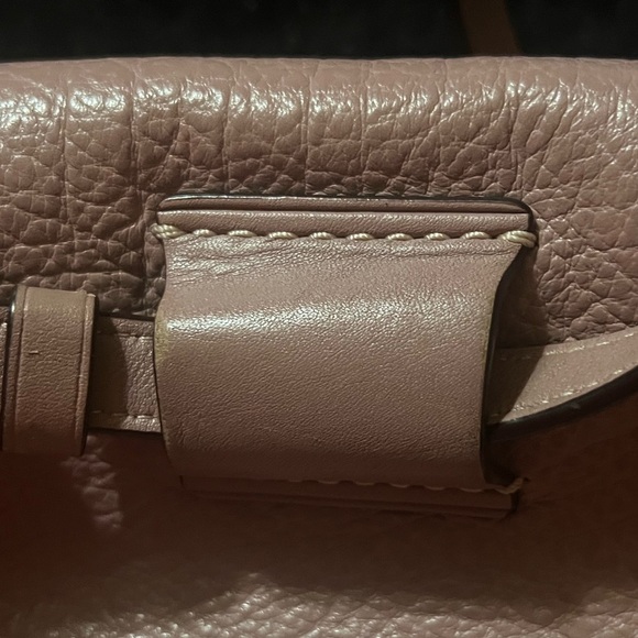 Coach Faye bag can be converted into a backpack. Elegant Women's Bag - Picture 16 of 16